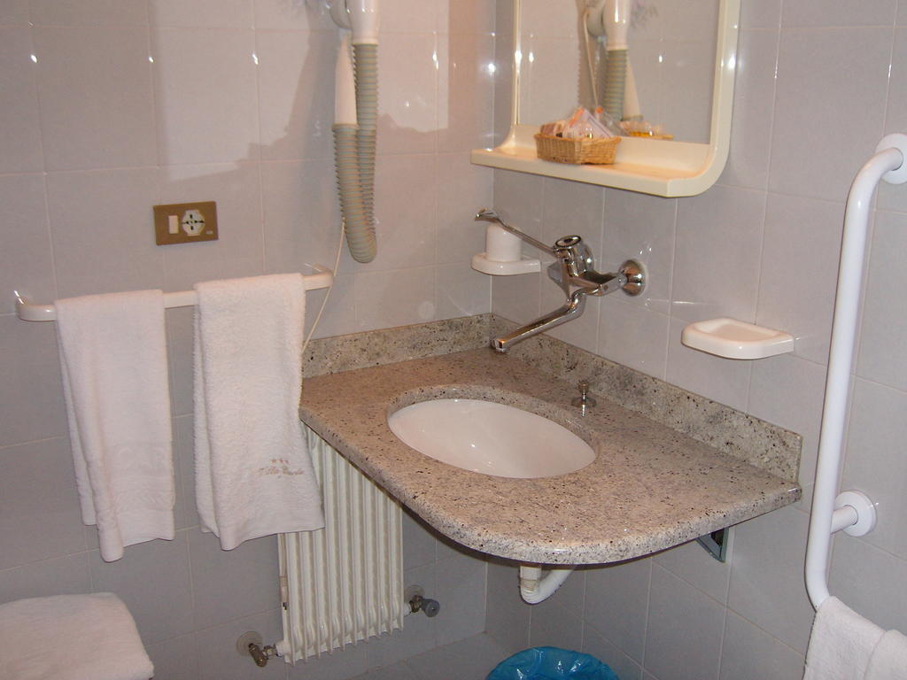Hotel Villa Carla Grado Quarto foto